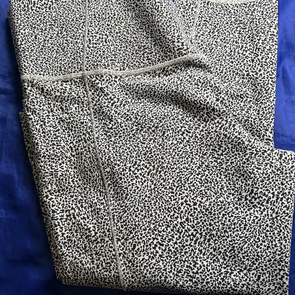 Athleta Salutation Stash Leopard Print Tights - image 8